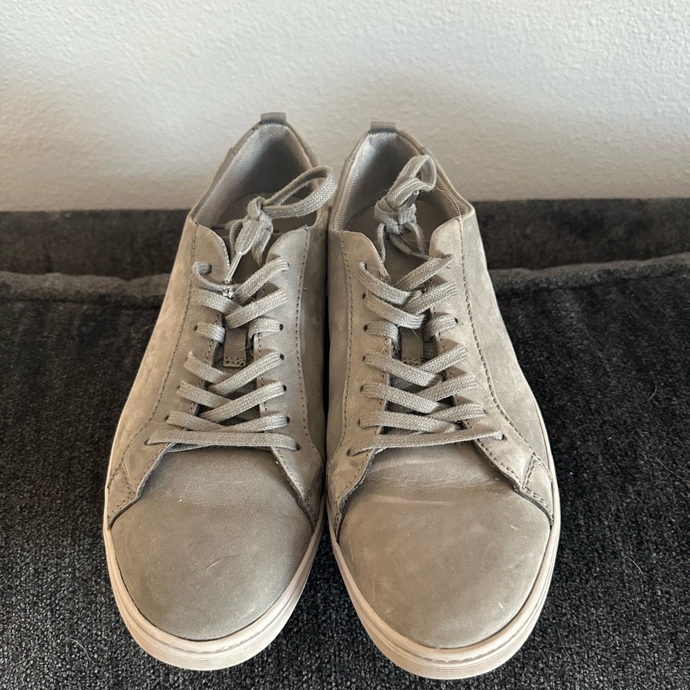 Public Opinion shoes